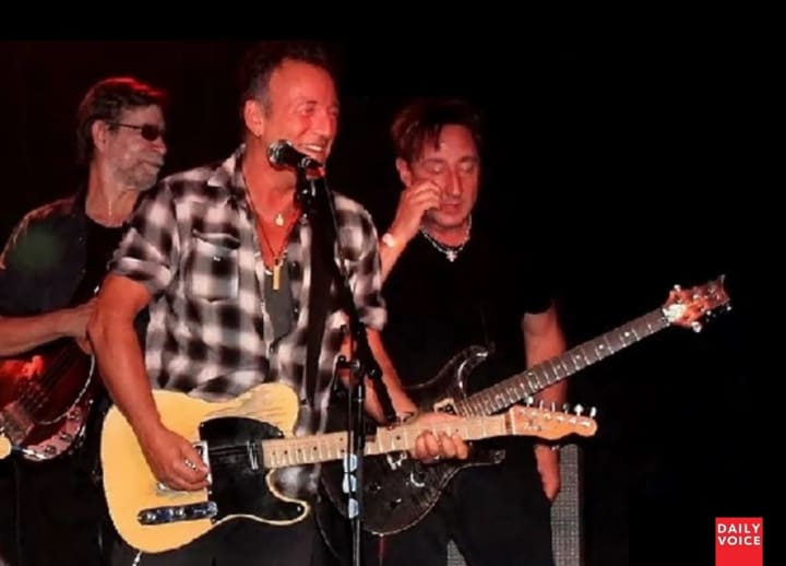 Bruce Springsteen joins Joe Grushecky and the Houserockers for a 2-hour show at the Wonder Bar in Asbury Park.