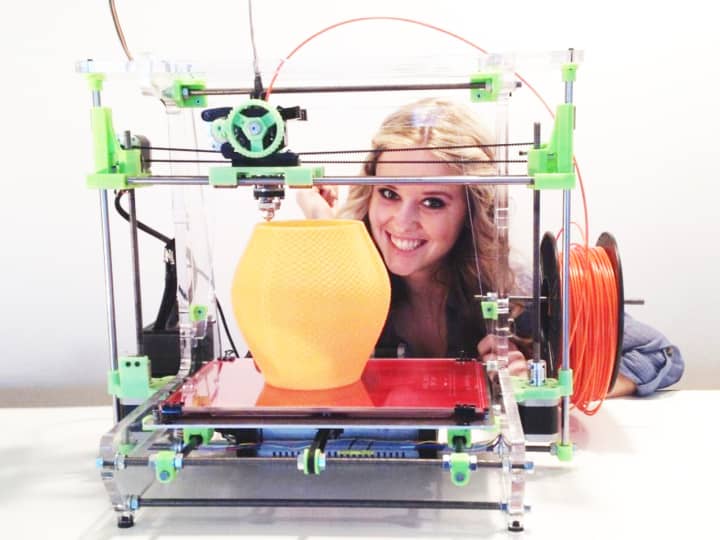 Digital Arts Express will give a 3-D printing demonstration to students in grades 3 through 5 in the Larchmont Public Library&#x27;s parking lot on Thursday, Feb. 18, at 1 p.m.