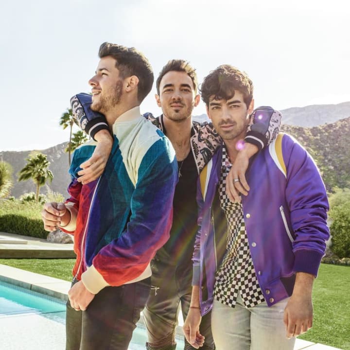 The Jonas Brothers are coming home.
