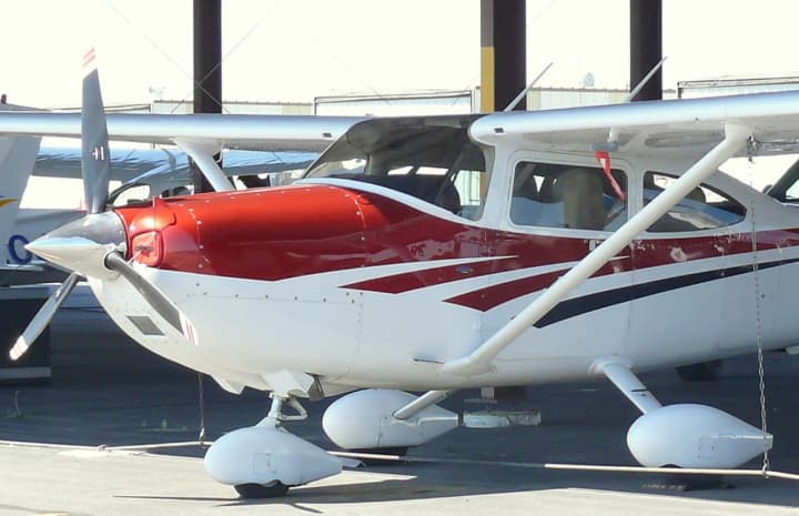 Cessna 182 T