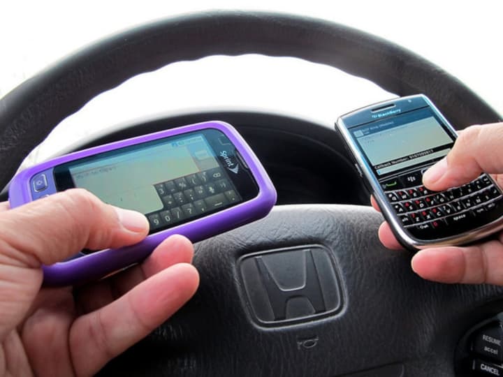 Croce Transmission Specialists list the best ways to avoid distracted driving.
