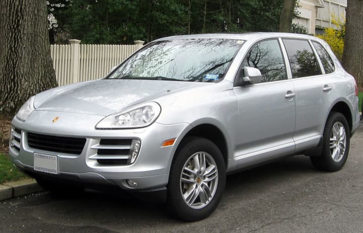The suspects reportedly fled in a silver Porsche Cayenne.