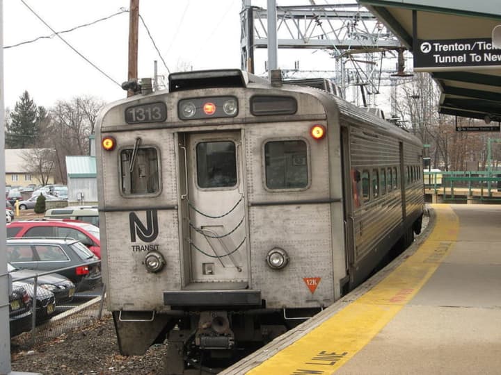 New Jersey Transit train at the Princeton Dinky platform.