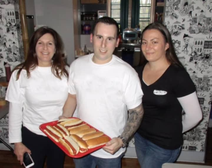 The Alzheimer&#x27;s Association of Connecticut is receiving help from Zaccagnini, Steven Zaccagnini and Erica Sabia, owners of Dougie’s Stand By in Port Chester, N.Y.