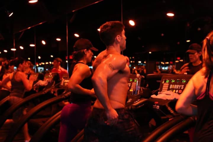 Barry&#x27;s Bootcamp, a &quot;boutique lifestyle brand,&quot; offers classes that combine treadmill runs with weight training and resistance exercises. It has opened a new studio in Scarsdale, its ninth in New York.