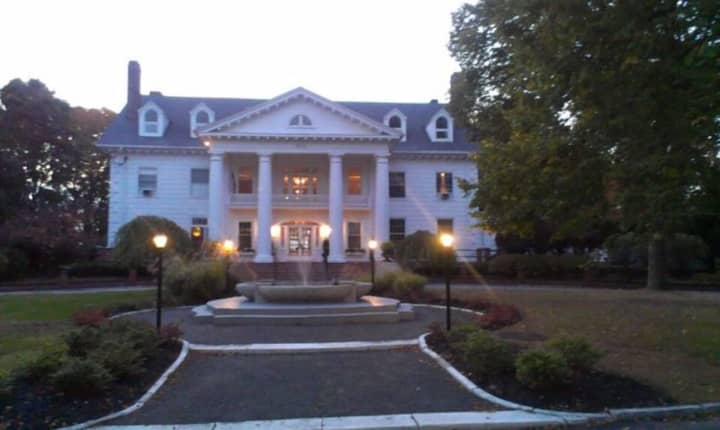 The Briarcliff Manor, a 1902 mansion in Briarcliff Manor rumored to have inspired the Tara estate in the film, “Gone With the Wind,” was recognized as one of Westchester’s most outstanding family-owned businesses.