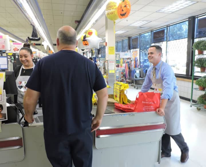 State Sen. David Carlucci made a guest appearance as a food bagger at the New City ShopRite Wednesday in order to draw the public&#x27;s attention to the issue of hunger.