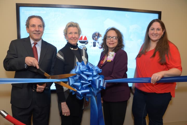 Joel Seligman, President &amp; CEO, Northern Westchester Hospital, Nancy Karch, Chair, NWH Board of Trustees, Alice Habina, RN III-C and President of Nursing Staff and Kim Mulroy, RN and co-chair of NWH Employee Congress.