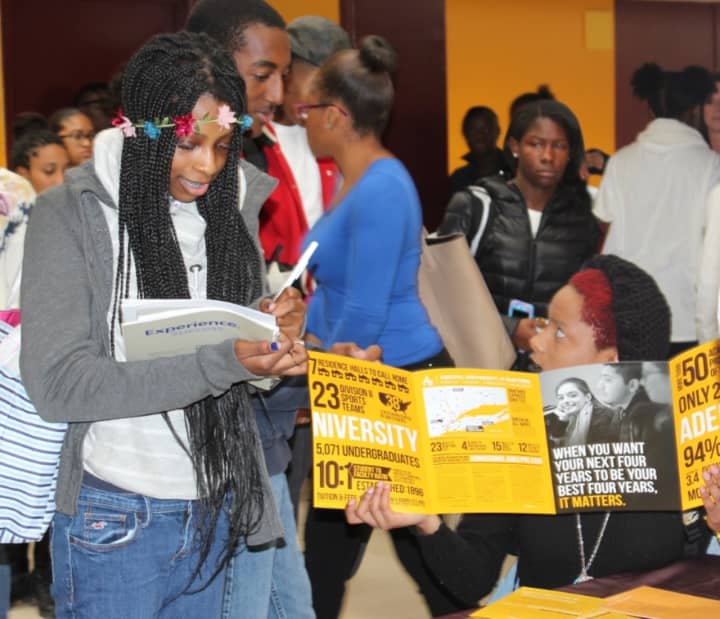 Mount Vernon High School hosts a successful College Fair for students.