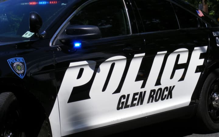 Glen Rock PD warns residents to be wary of delivery scams.
