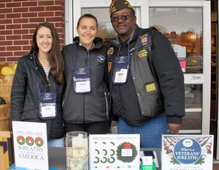 Darien High School Support Our Soldiers Club members Lucy Armstrong and Madeleine Keane joined Darien VFW Post #6933 Commander Lenny Hunter at Goodwives Stop and Shop last weekend to collect sponsorships for Wreaths Across America.