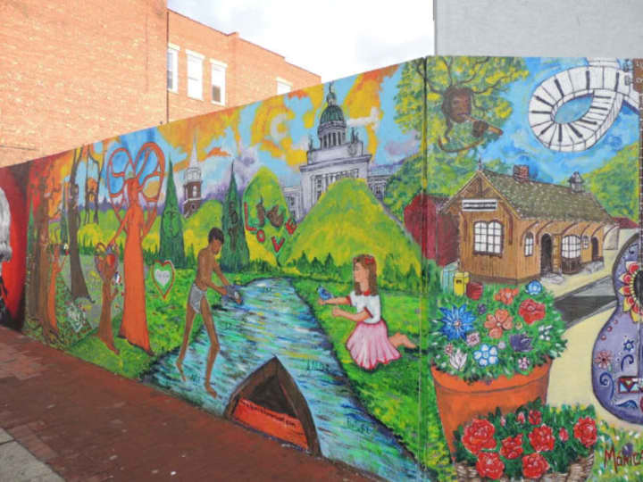 Poughkeepsie residents will get to weigh in on what mural they want for the city.