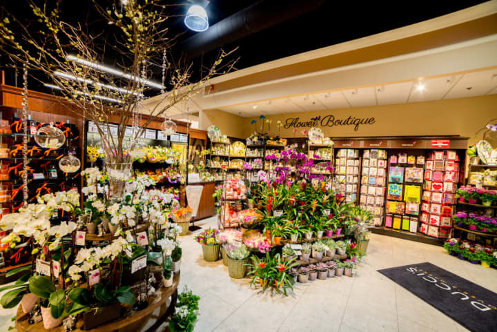 Stop by Balducci&#x27;s Market this Valentine&#x27;s Day to pick up freshly cut flowers for that special someone.