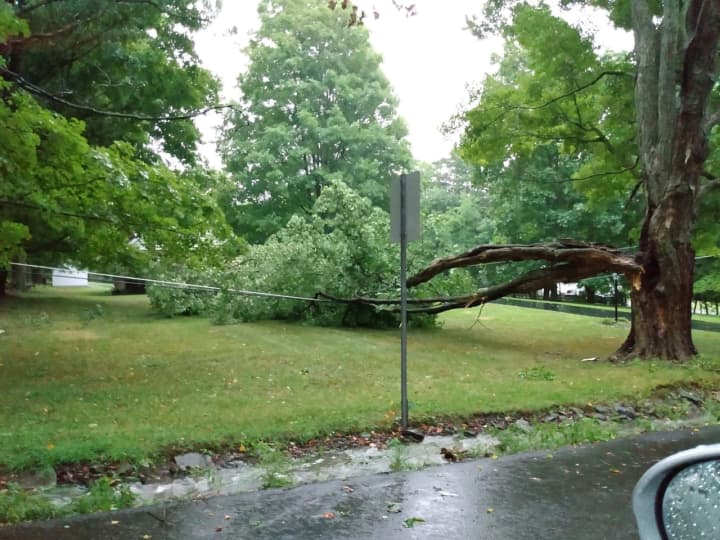 A powerful storm packed with damaging winds has knocked out power to thousands in Westchester and Putnam counties.