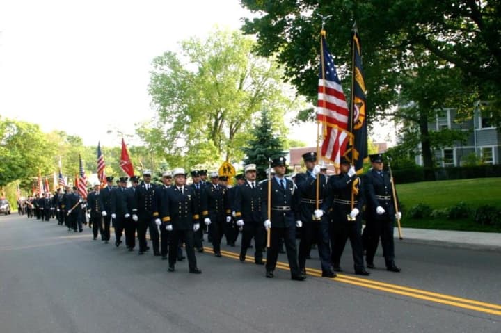 The Bridgeport Area Retired Firefighters will hold a memorial for their fallen colleagues on Tuesday in Westport.