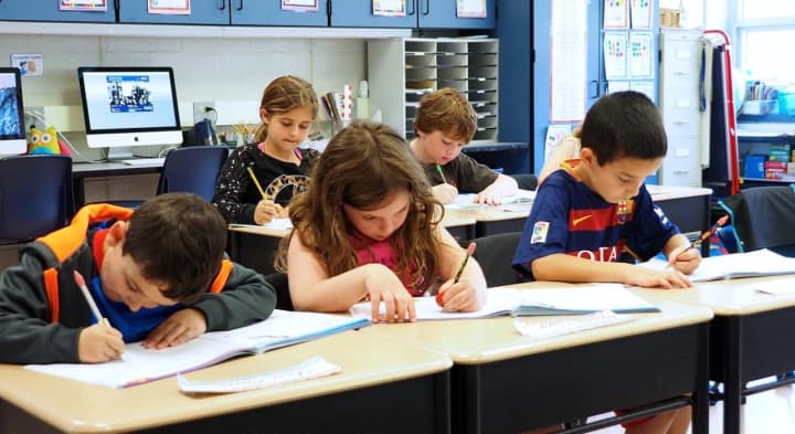 The Franklin Lakes Board of Education is considering changing which elementary schools students attend.