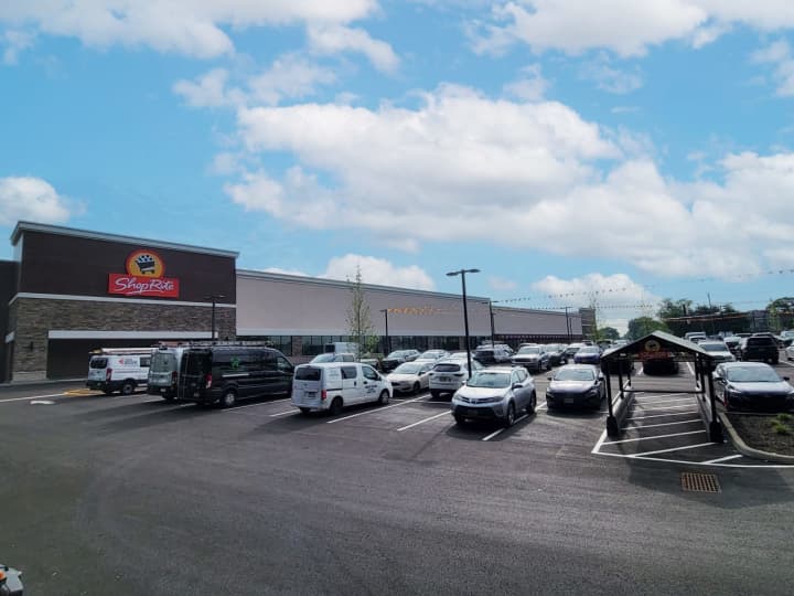 Additional retailers are joining a ShopRite in Fair Lawn.