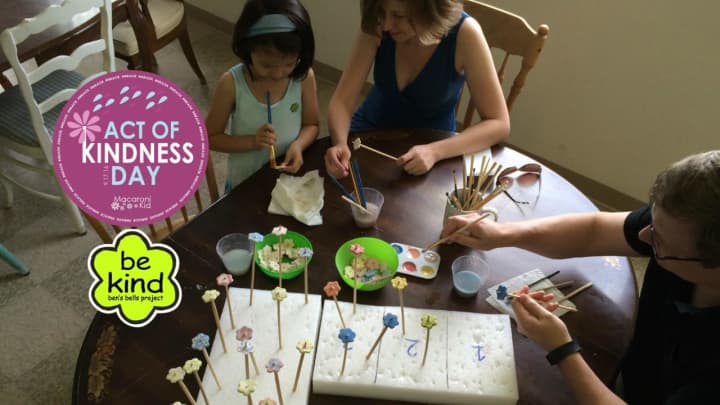 Macaroni Kid invites local families to a Family Paint Night at Ben&#x27;s Bells CT on Friday.
