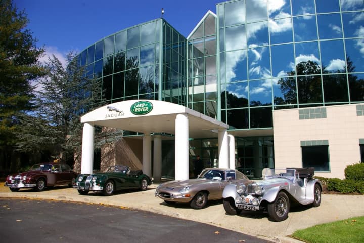 Jaguar Land Rover staying in Mahwah means big things for town&#x27;s economy.