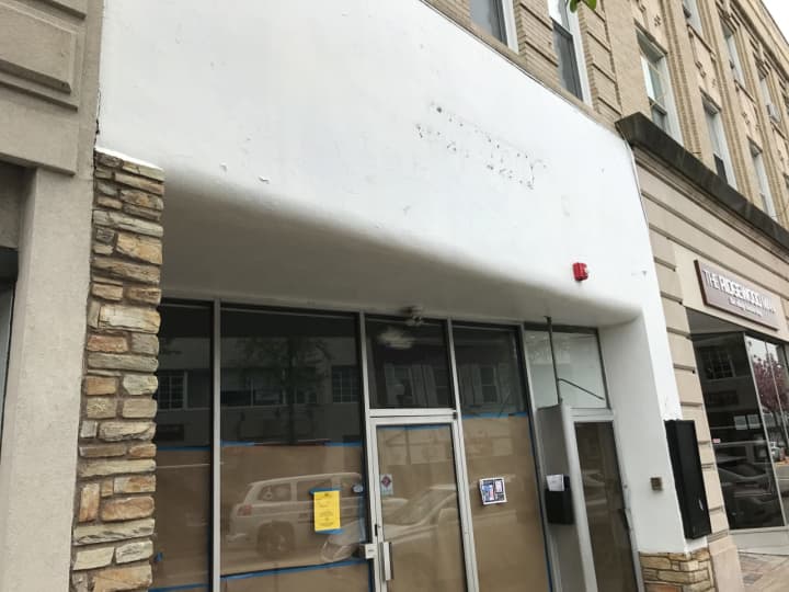 A sushi restaurant is slated to move into a building in downtown Ridgewood.