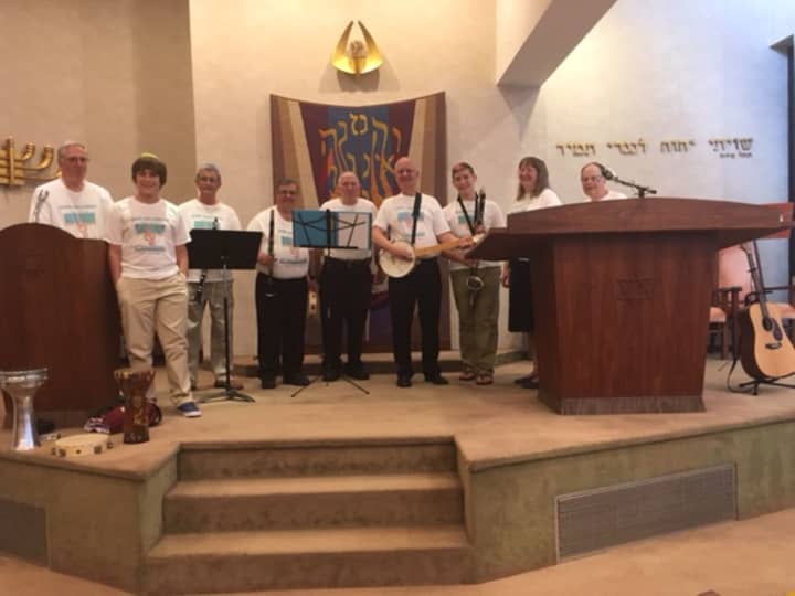 Shir Chutzpah will perform at the Sabbath Service on Friday at the Yorktown Jewish Center.