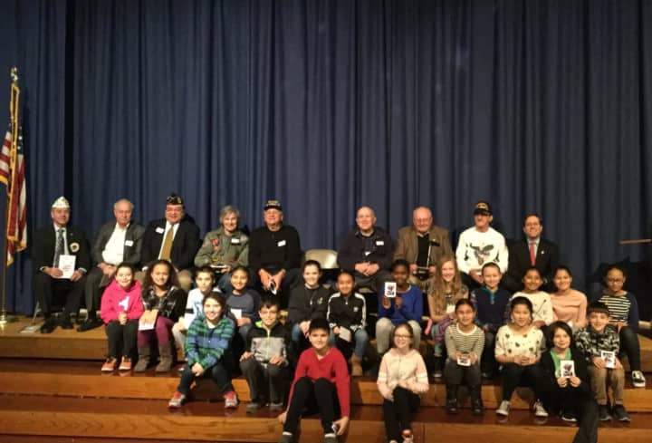 Students at George Washington Elementary School in White Plains had the opportunity to present local veterans with Valentine’s Day cards.