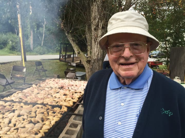 St. Paul&#x27;s Chef Bill Kirchner at the annual chicken BBQ.