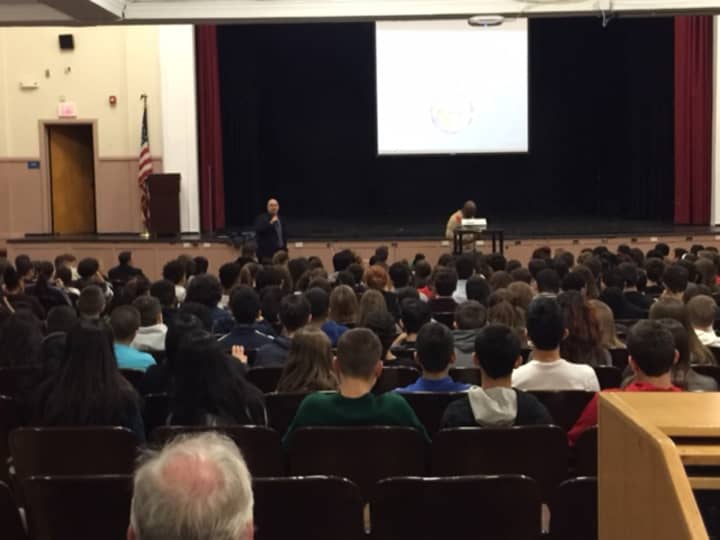 Bergen County Sheriff&#x27;s Department Warns Rutherford Students Of The Dangers Of Heroin.