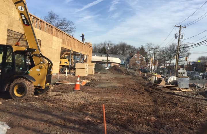 A new 7-Eleven is being constructed in Teaneck.
