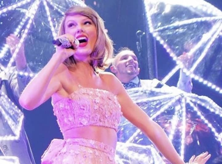 Taylor Swift will perform in East Rutherford next year.