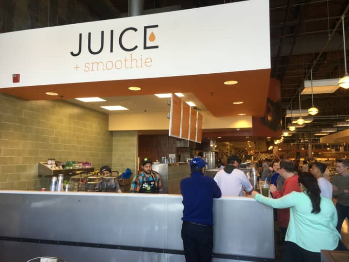 Edgewater Whole Foods has a new juice and smoothie bar.