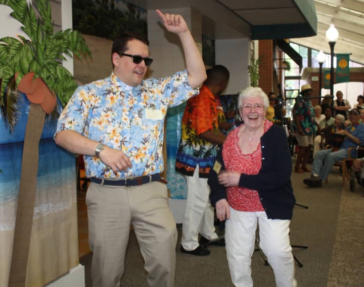 Waveny LifeCare Network’s Adult Day Program enjoyed a fun-filled Caribbean-themed summer day that celebrated the sand and surf of the islands.