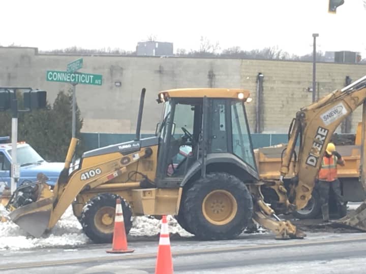 South Norwalk Electric &amp; Water‏ is repairing a water main break Monday on Connecticut Avenue.