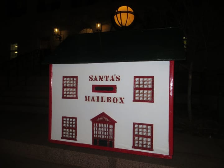 Santa&#x27;s mailbox located near the front steps of White Plains City Hall, Main Street. It&#x27;s next door to WalMart and across the street from Target.