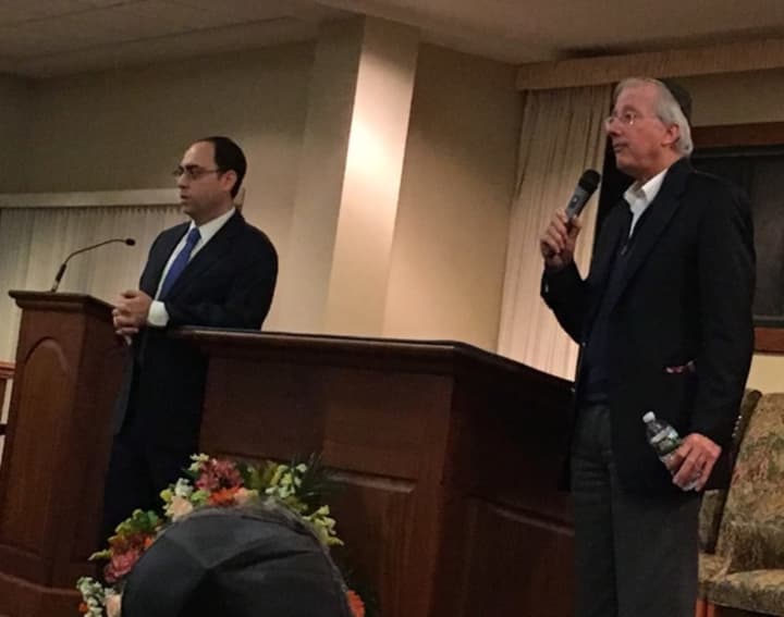Conservative Synagogue Rabbi Jeremy Wiederhorn and Ambassador Dennis Ross