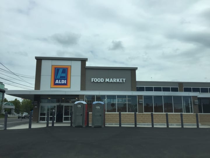 Aldi Food Market in Hackensack is set to open.