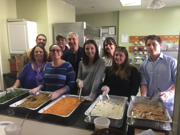 St. Matthew Knights of Columbus and Catholic Daughters serve Thanksgiving Dinner to Homes for the Brave residents