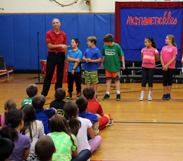 Benjamin Franklin Elementary School students recently had the chance to learn more about math using humor and imagination through a presentation by Arithmetickles. 