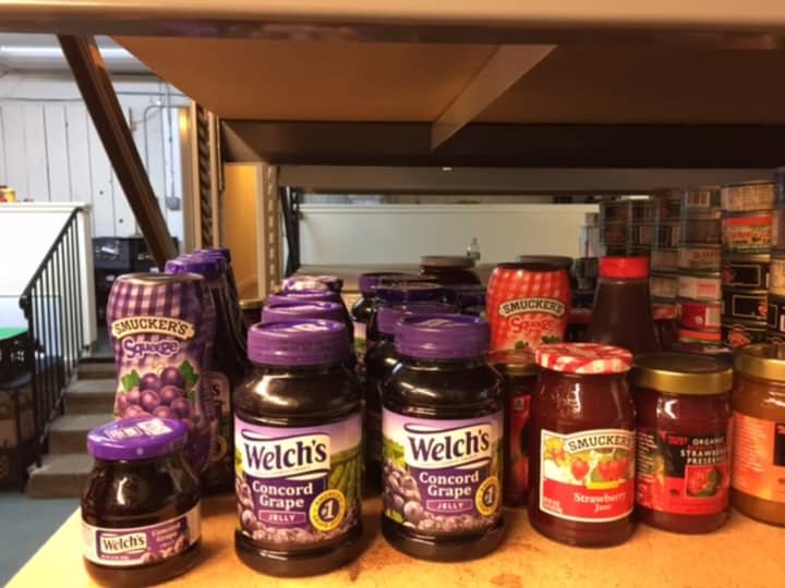 In an effort to fight hunger, members of the Congress of Connecticut Community Colleges (4Cs) at Housatonic Community College have donated more than 200 jars and cans of fruit and jelly this year to Operation Hope&#x27;s food pantry.