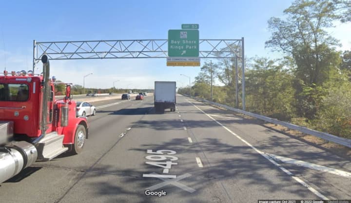 Drivers are being warned about weeks of overnight closures scheduled for a portion of the Long Island Expressway in Huntington.
