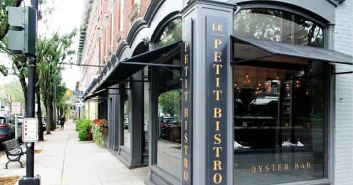 Le Petit Bistro in Rhinebeck is the perfect romantic spot for proposals and other special occasions, DVlicious readers say.