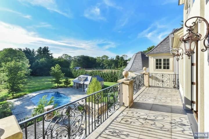 Mary J. Blige&#x27;s Saddle River estate is on the market.