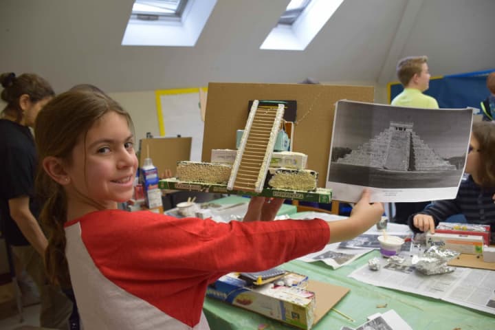 Students build Meso-American building replicas