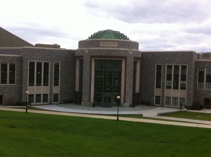Murray Student Center Rotunda.
