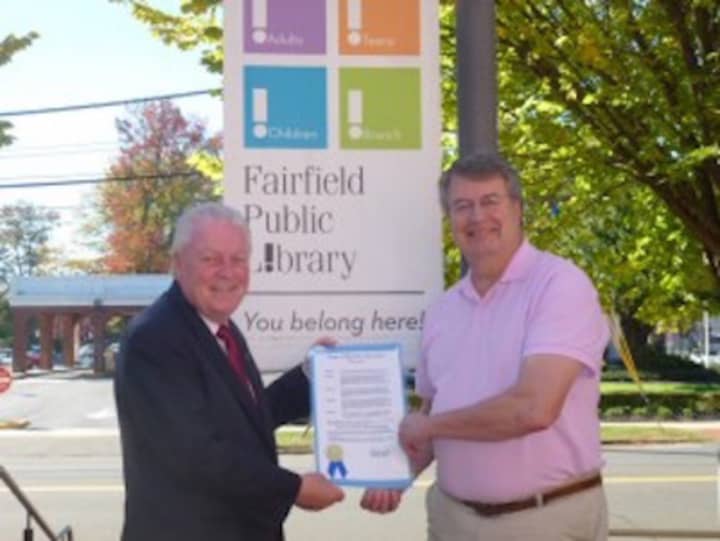 For National Friends of Libraries Week in October, Fairfield First Selectman Mike Tetreau honors the Friends of the Fairfield Public Library. The group will be hosting its annual holiday book sale from Dec. 1 to Dec. 11. 
