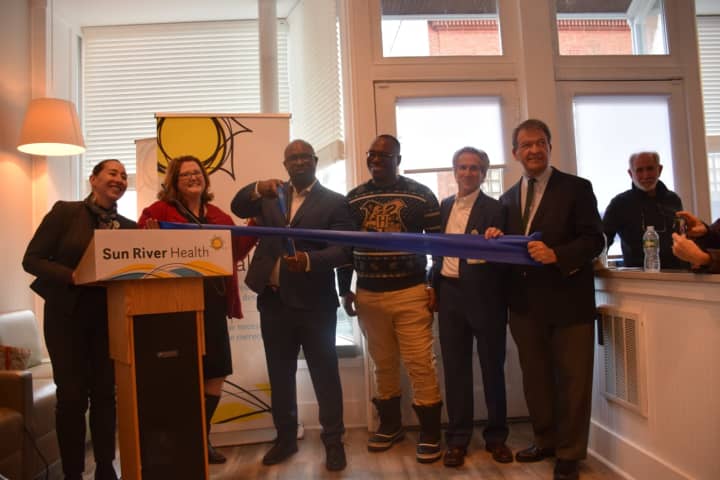 Sun River Health hosted a ribbon cutting ceremony at Sun River Health New Rochelle on Friday, December 8.