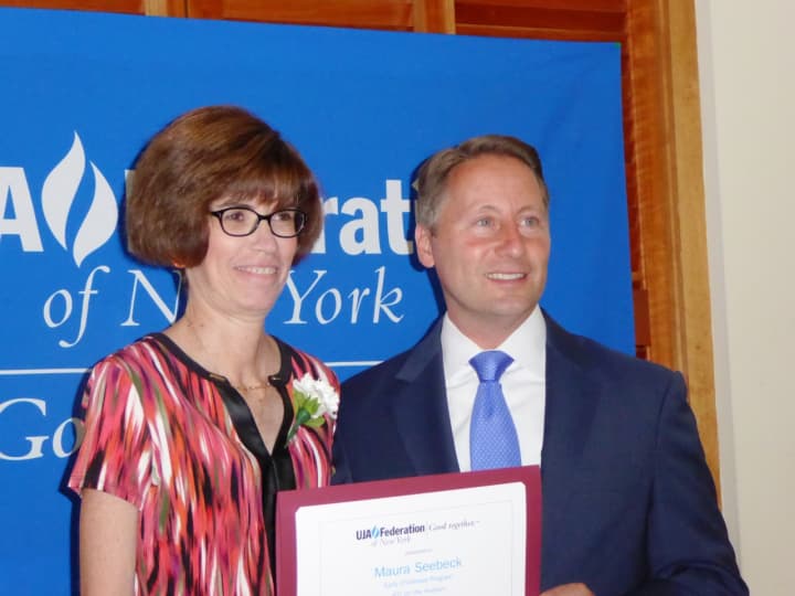 Westchester County Executive Rob Astorino with Maura Seebeck, an early childhood program teacher at the Harold and Elaine Shames JCC on the Hudson in Tarrytown.