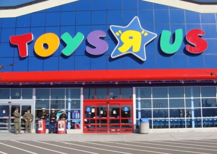 The Route 4 east Toys &#x27;R&#x27; Us landlord is asking Bankruptcy Court to block the lease to Raymour &amp; Flanigan, citing a provision in the 46-year-old building lease, NorthJersey.com reports.