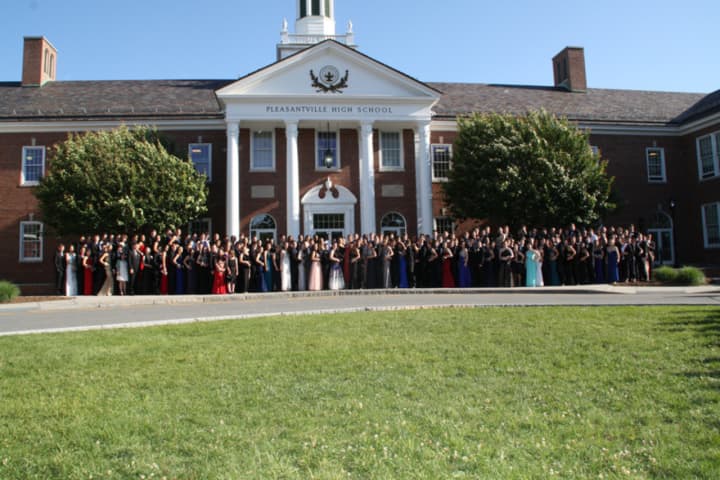 Pleasantville High School students take their annual senior prom photo.