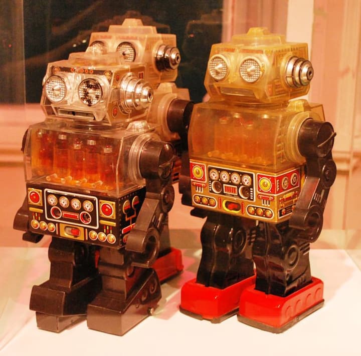 Learn to make robots at the Beekman library.